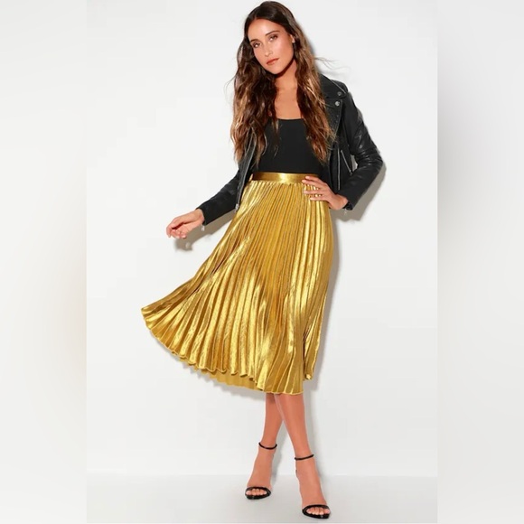 Lulus Dresses & Skirts - Lulus Pretty Pleats Gold Metallic Pleated Midi Skirt Size Small